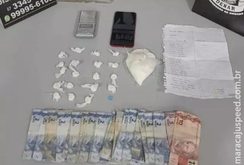 Traficante é preso com cocaína, ecstasy e três motocicletas Traficante é preso com cocaína, ecstasy e três motocicletas