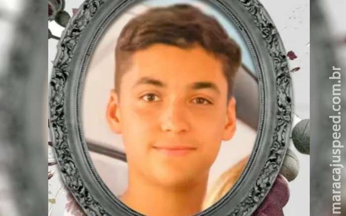 Adolescente de 14 anos toma choque de celular no carregador e morre Adolescente de 14 anos toma choque de celular no carregador e morre