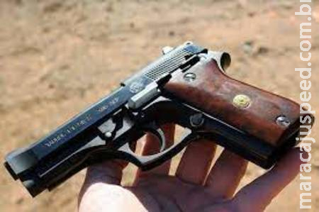 Ao averiguar veículo com som alto, PM termina capturando homem com uma Pistola Taurus na São Bento Ao averiguar veículo com som alto, PM termina capturando homem com uma Pistola Taurus na São Bento