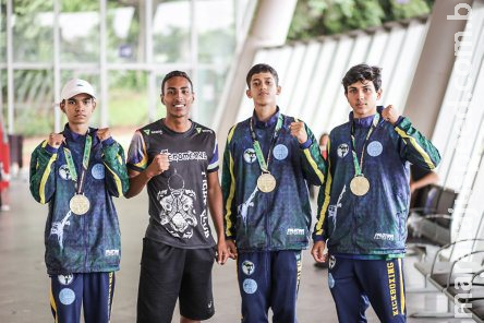 Atletas de MS vencem Campeonato Sulamericano de Kickboxing: Atletas de MS vencem Campeonato Sulamericano de Kickboxing: