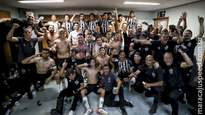 Atlético-MG busca virada em 5 minutos e ganha Brasileirão após 50 anos Atlético-MG busca virada em 5 minutos e ganha Brasileirão após 50 anos