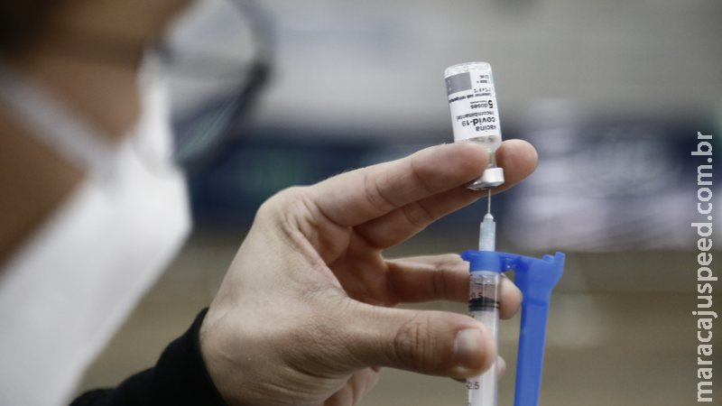 Brasil tem 65,27% da população com a vacinação completa contra o coronavírus