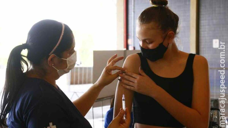Campo Grande aplica 3ª dose em pessoas com 18 anos ou mais neste sábado Campo Grande aplica 3ª dose em pessoas com 18 anos ou mais neste sábado