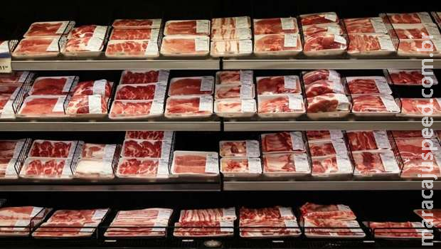 Carne segue cara no Brasil mesmo com queda em exportações Carne segue cara no Brasil mesmo com queda em exportações