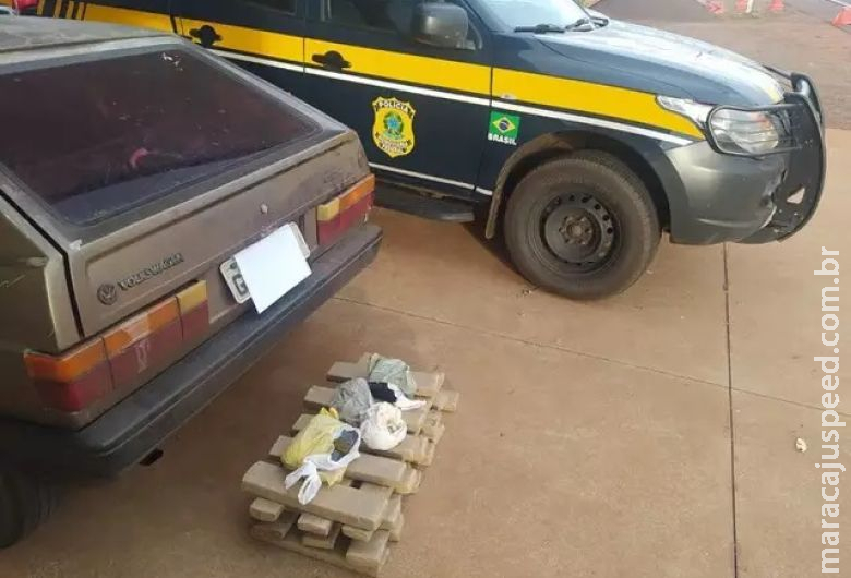 "Casal do tráfico" é preso com veículo abarrotado de maconha e crack "Casal do tráfico" é preso com veículo abarrotado de maconha e crack