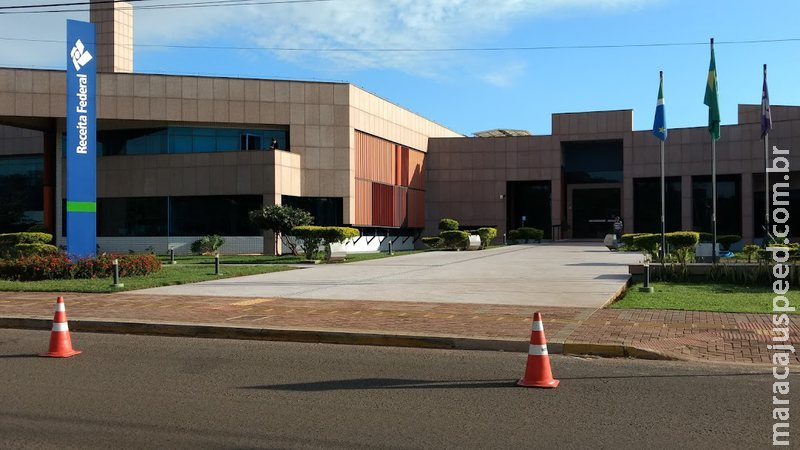 Chefes da Receita Federal em MS pedem exoneração após retirada de bônus do orçamento Chefes da Receita Federal em MS pedem exoneração após retirada de bônus do orçamento