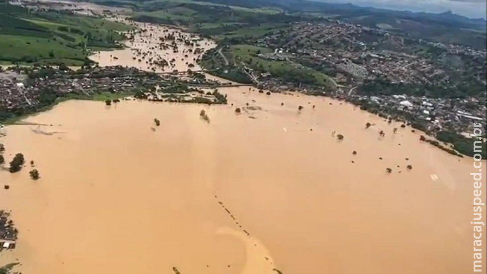 Ciclone deixa 30 municípios em estado de emergência e três mortos na Bahia Ciclone deixa 30 municípios em estado de emergência e três mortos na Bahia