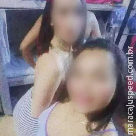 Com celular "liberdado", presas dão show sensual nas redes sociais Com celular "liberdado", presas dão show sensual nas redes sociais