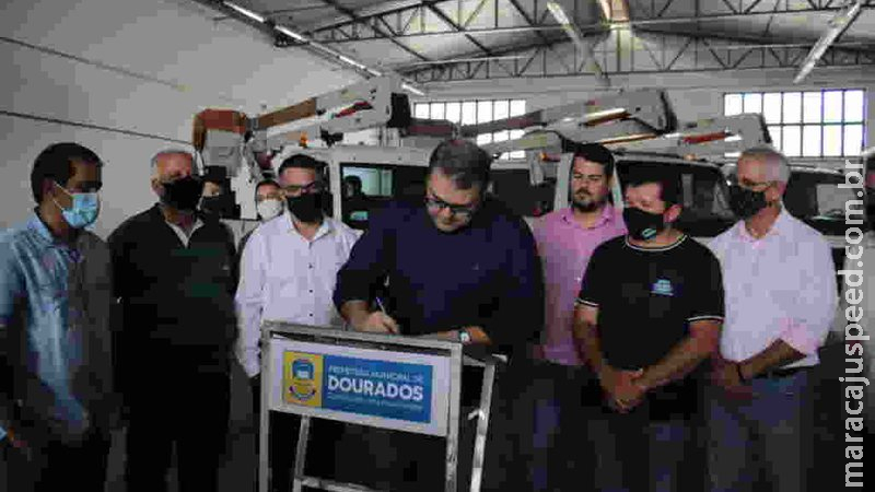 Com novo contrato, Dourados inicia reestruturação na iluminação pública Com novo contrato, Dourados inicia reestruturação na iluminação pública