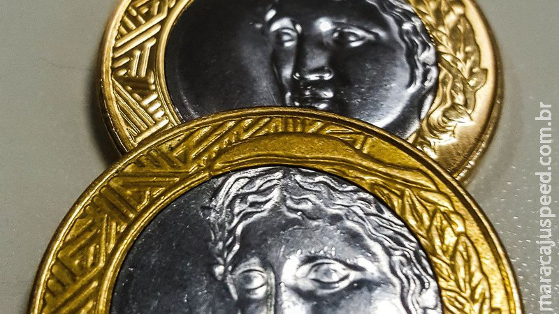 Comissão Mista de Orçamento aprova acréscimo de R$ 72 bi para 2022 Comissão Mista de Orçamento aprova acréscimo de R$ 72 bi para 2022