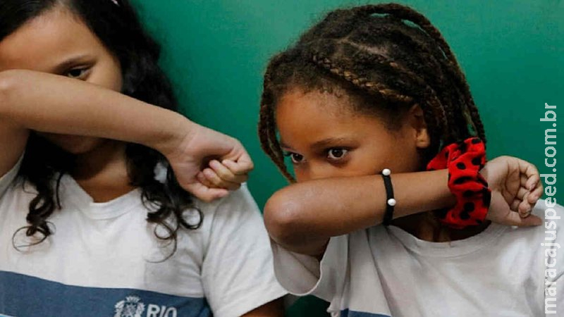 Covid-19: especialista alerta sobre sintoma incomum da ômicron em crianças Covid-19: especialista alerta sobre sintoma incomum da ômicron em crianças