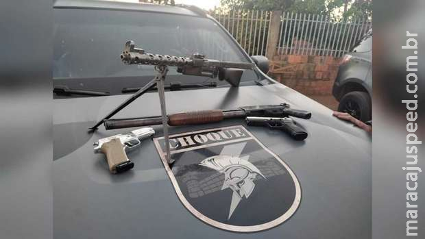 Dono de armamento pesado atira em policiais e acaba morto no Santa Emília Dono de armamento pesado atira em policiais e acaba morto no Santa Emília