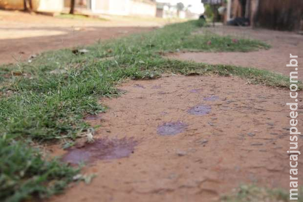 Ex-mulher tenta matar atual de ex-marido com facada no Portal Caiobá Ex-mulher tenta matar atual de ex-marido com facada no Portal Caiobá
