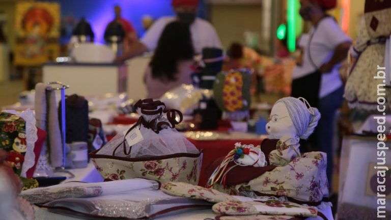 Feira Natalina de Artesanato começa nesta quarta no Armazém Cultural Feira Natalina de Artesanato começa nesta quarta no Armazém Cultural