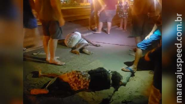 Homem e idosa são atropelados no acostamento da BR-262 Homem e idosa são atropelados no acostamento da BR-262