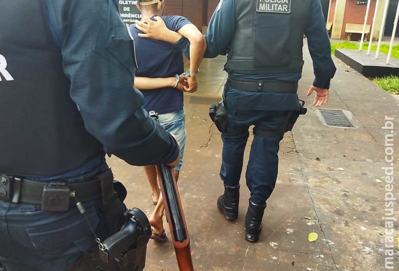 Homem é preso por porte ilegal de arma de fogo em Dourados Homem é preso por porte ilegal de arma de fogo em Dourados