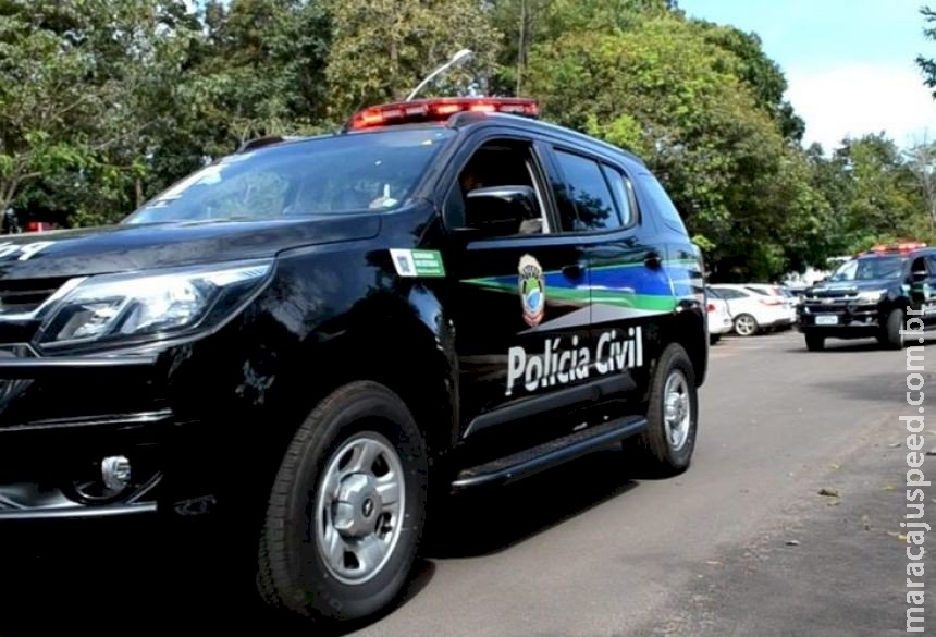 Homem morre após ser atropelado por desafeto na frente de delegacia Homem morre após ser atropelado por desafeto na frente de delegacia