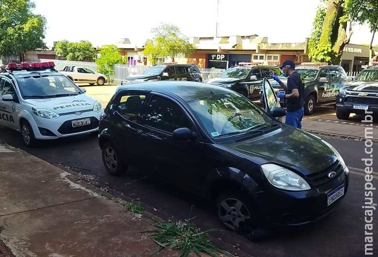 Jovem é flagrado na BR-163 trafegando pela contramão com carro roubado Jovem é flagrado na BR-163 trafegando pela contramão com carro roubado