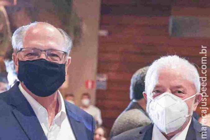 Lula e Alckmin se encontram em São Paulo Lula e Alckmin se encontram em São Paulo