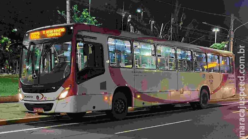Mesmo sem embreagem, ônibus realiza embarque e causa transtorno em Campo Grande