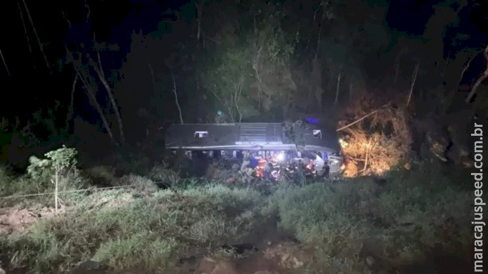 MG: Acidente com ônibus deixa dois mortos e 34 feridos na BR-381 