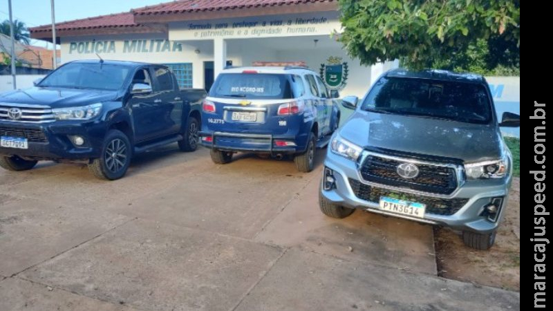 Para fugir da PM, mulher engata ré, pula de carro em movimento, mas é atropelada pelo próprio carro Para fugir da PM, mulher engata ré, pula de carro em movimento, mas é atropelada pelo próprio carro