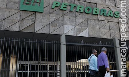 Petrobras reduz preço da gasolina A para distribuidoras Petrobras reduz preço da gasolina A para distribuidoras