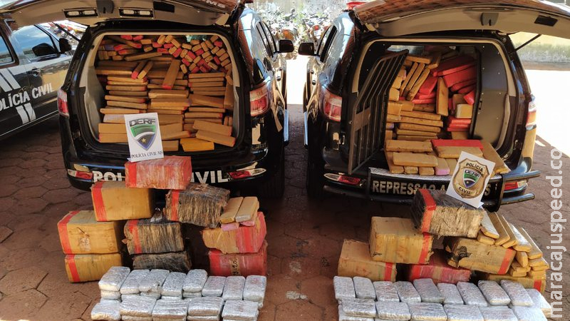 Polícia apreende 897kg de maconha e prende três pessoas envolvidas com tráfico de drogas Polícia apreende 897kg de maconha e prende três pessoas envolvidas com tráfico de drogas
