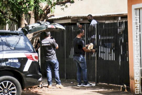 Polícia faz reconstituição de assassinato de idosa morta a chutes por ladrão que levou R$ 400 