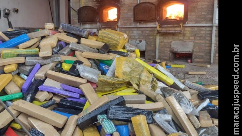 Polícia incinera mais de 13 toneladas de drogas em Amambai Polícia incinera mais de 13 toneladas de drogas em Amambai