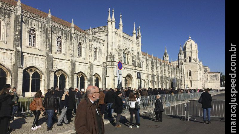 Portugal anuncia restrições por temor com Ômicron, que avança na Europa