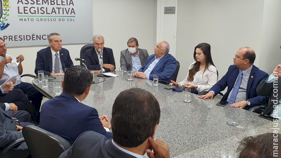 Projetos de Refis e de energia zero para famílias de baixa renda chegam a ALEMS e recebem apoio de Barbosinha Projetos de Refis e de energia zero para famílias de baixa renda chegam a ALEMS e recebem apoio de Barbosinha