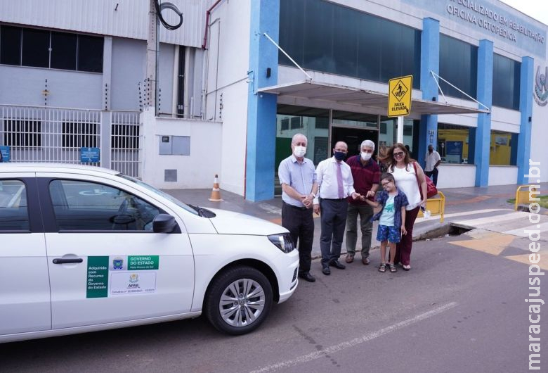 Recurso destinado por Barbosinha a Apae garante compra de veículo 0km Recurso destinado por Barbosinha a Apae garante compra de veículo 0km