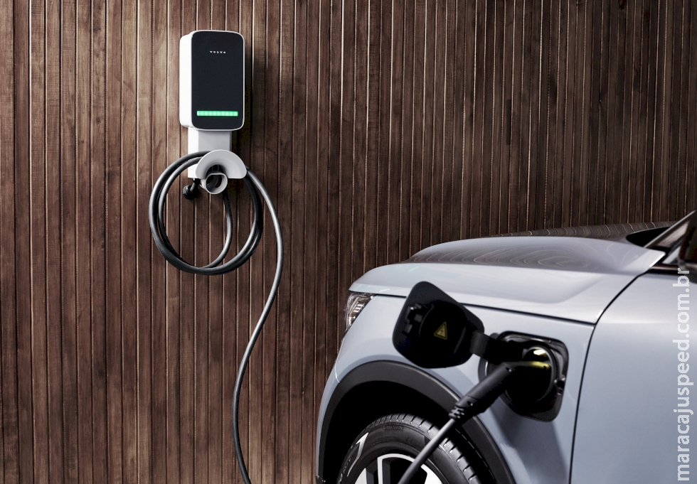 Rodovias contarão com eletropostos para carros híbridos e elétricos a partir do ano que vem Rodovias contarão com eletropostos para carros híbridos e elétricos a partir do ano que vem