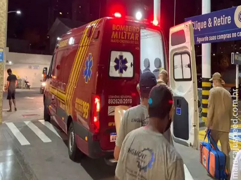 Técnico de ar-condicionado que caiu de forro de supermercado está na Santa Casa Técnico de ar-condicionado que caiu de forro de supermercado está na Santa Casa