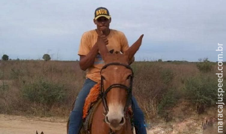 Trabalhador de MS morre após cortar a perna com faca que carregava ao pular muro Trabalhador de MS morre após cortar a perna com faca que carregava ao pular muro