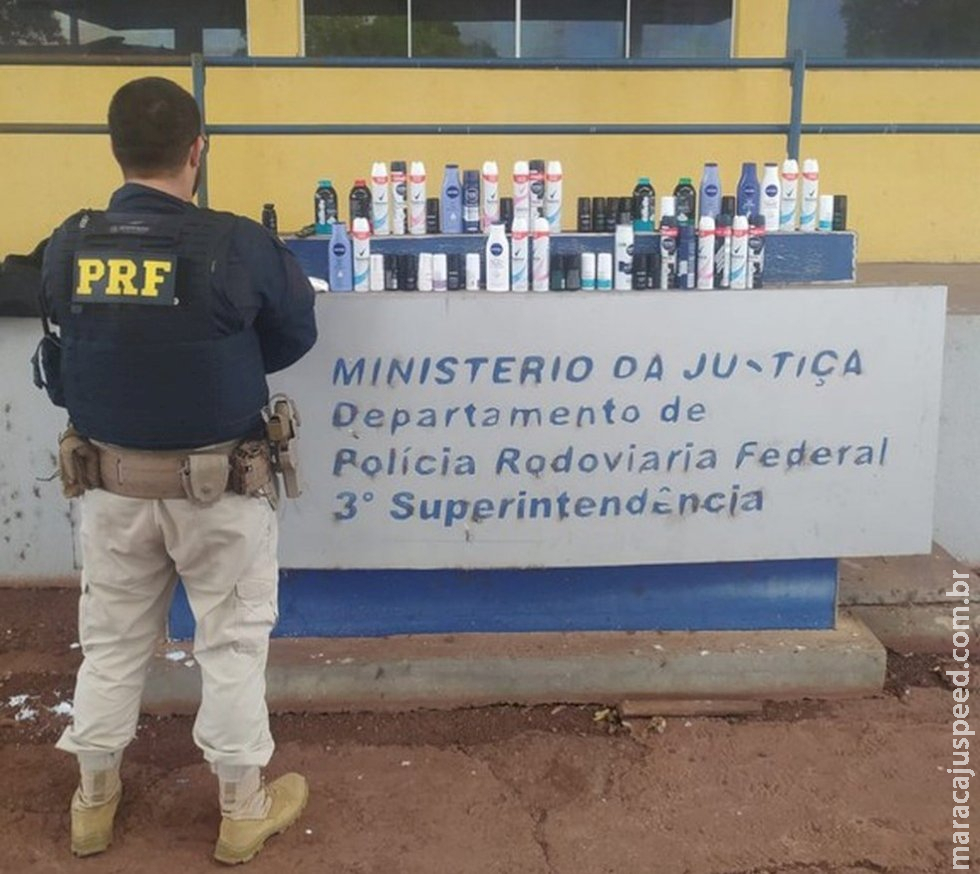 Bolivianos são presos com cocaína escondida em frascos de desodorantes e hidratantes
