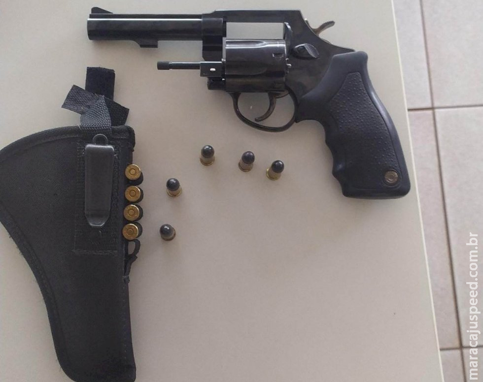 Caminhoneiro é preso em flagrante pela PRF por porte ilegal de arma em Caarapó Caminhoneiro é preso em flagrante pela PRF por porte ilegal de arma em Caarapó