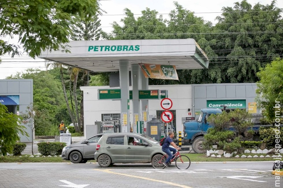 Combustíveis sobem pela segunda semana seguida em todo o país