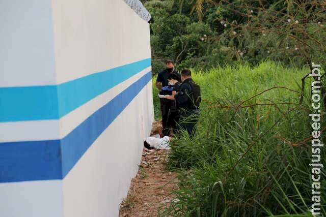Corpo encontrado com sinais de espancamento é de homem de 53 anos Corpo encontrado com sinais de espancamento é de homem de 53 anos