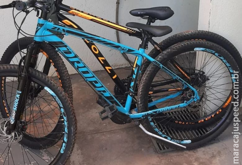Dupla é presa após furtar bicicletas em residência Dupla é presa após furtar bicicletas em residência