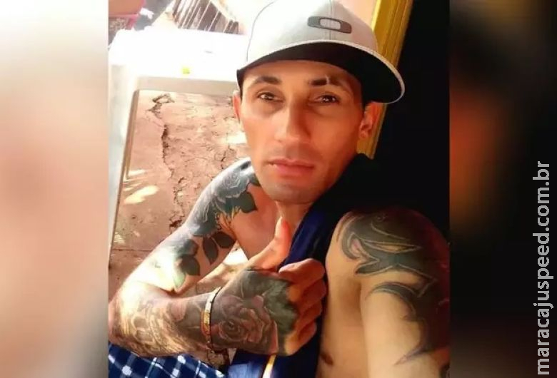 Homem morre em hospital após ser baleado no abdome Homem morre em hospital após ser baleado no abdome