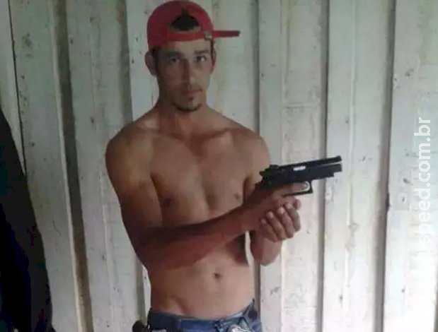 Homem que teve braços cortados era procurado por assassinato Homem que teve braços cortados era procurado por assassinato