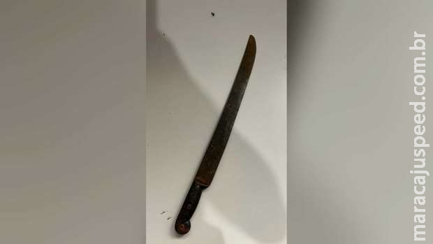 Homem tenta matar irmã com facão em Aral Moreira