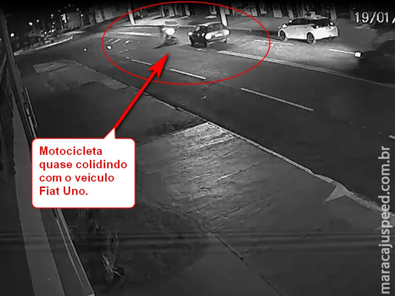 Maracaju: Bombeiros atendem grave acidente de colisão entre motocicleta e veículo na região central (atualizada) Maracaju: Bombeiros atendem grave acidente de colisão entre motocicleta e veículo na região central (atualizada)