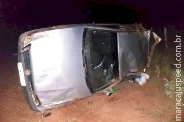 Motorista perde controle de direção, carro capota e idosa morre em acidente Motorista perde controle de direção, carro capota e idosa morre em acidente