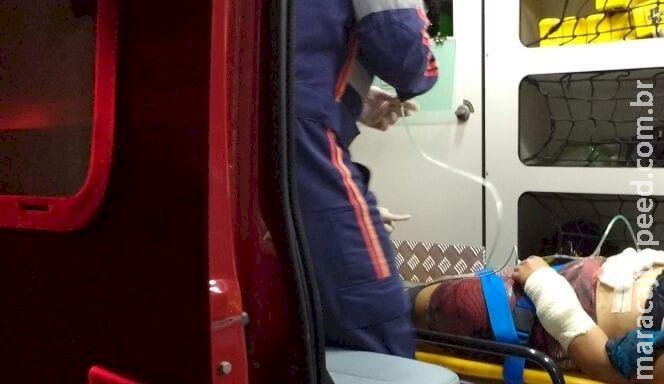 Mulher é resgatada ensanguentada após ser esfaqueada por ex-marido Mulher é resgatada ensanguentada após ser esfaqueada por ex-marido