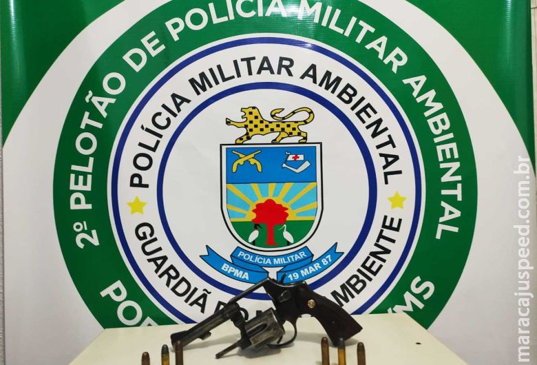 Polícia flagra caçador e apreende revólver com seis munições Polícia flagra caçador e apreende revólver com seis munições