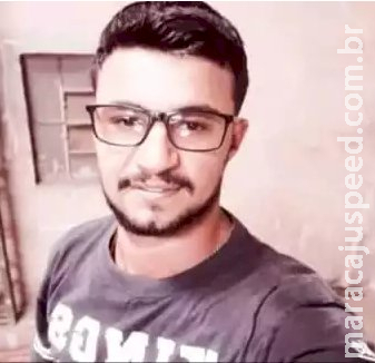 Quase 5 meses após matar marido, mulher se apresenta à polícia e fica presa Quase 5 meses após matar marido, mulher se apresenta à polícia e fica presa