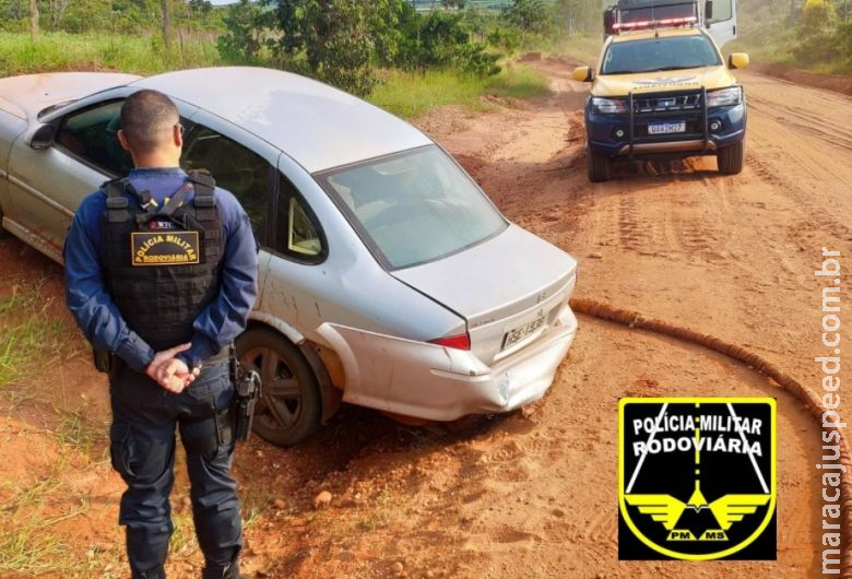 Veículo carregado com quase 400 kg de maconha é apreendido na MS-166 Veículo carregado com quase 400 kg de maconha é apreendido na MS-166